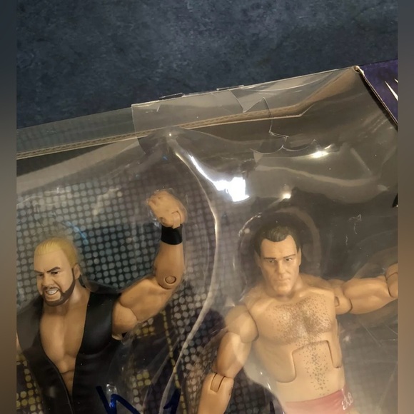 Autographed 2012 HALL OF FAME ELITE FOUR HORSEMAN 4 FIGURE PACK (DAMAGED!!) - Picture 7 of 7